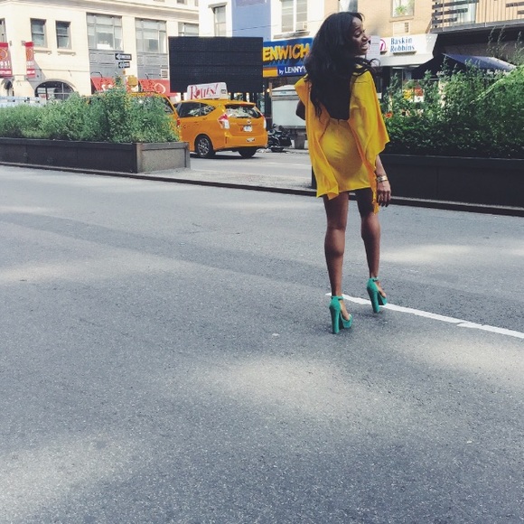 Meet Your Posher, Liv. - Picture 1 of 1